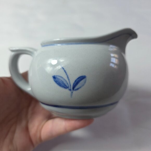 Arabia of Finland Blue Rose Creamer Gray/Blue with Blue Flowers 4 Ounce Size - Picture 10 of 12